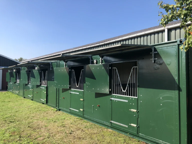 Plywood stalcontainer huren in Limburg bij Conflex Verhuur