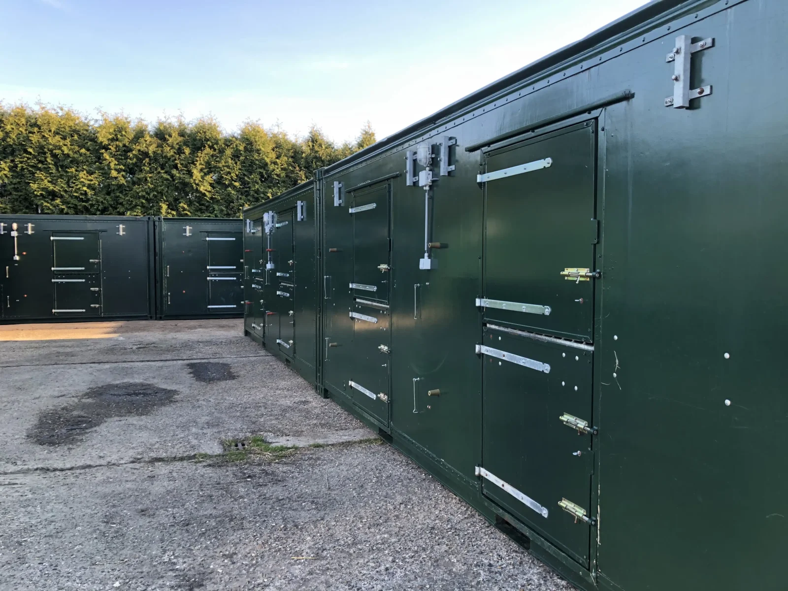 Plywood stalcontainer huren in Brussel bij Conflex Verhuur